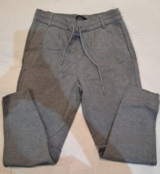 Pantalón gris