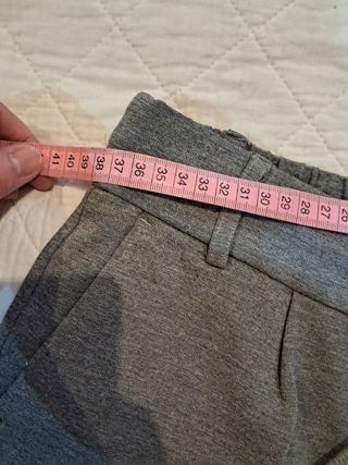 Pantalón gris