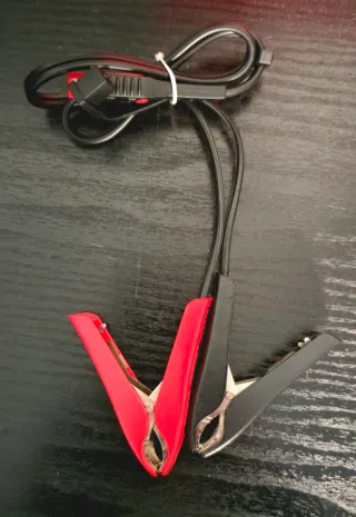 Cargador y Mantenedor Baterías BS 10