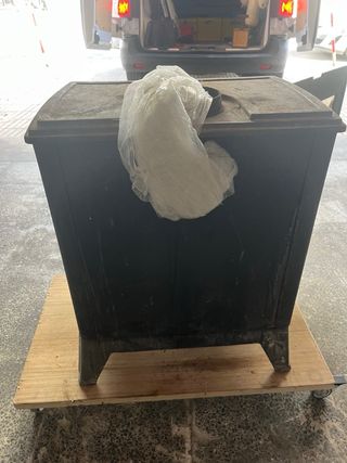 Estufa de leña Bronpi Negra