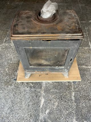 Estufa de leña Bronpi Negra