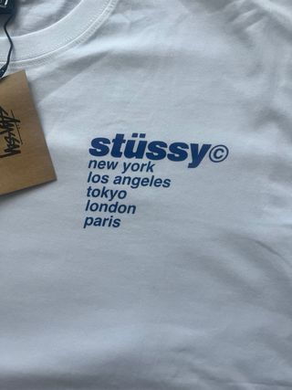 Camiseta Stüssy World Tour Blanca Nueva
