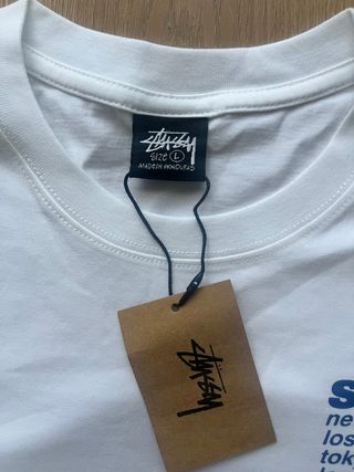 Camiseta Stüssy World Tour Blanca Nueva