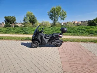 Piaggio MP3 400 hpe - 1525 km