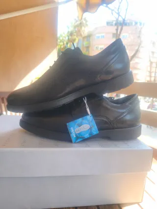 Zapatos Geox de piel negros