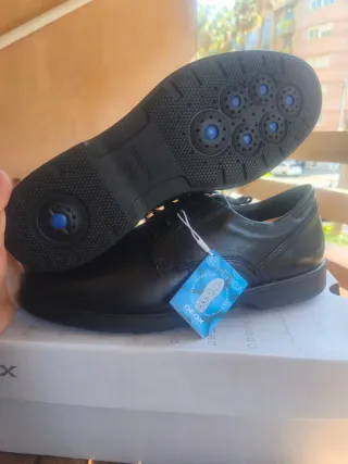 Zapatos Geox de piel negros