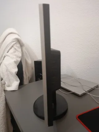 Monitor LG Plata