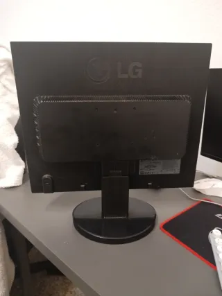 Monitor LG Plata