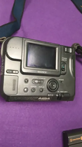 Cámara Digital Sony Mavica MVC-FD73