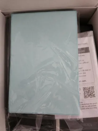 Impresora de etiquetas negra