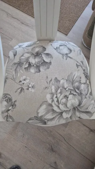 Sillas clásicas de comedor