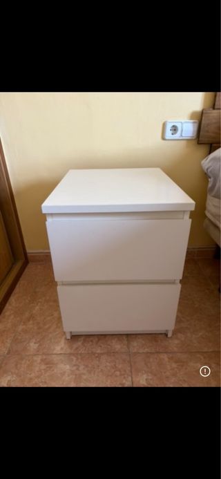 Mesita de noche Ikea blanca