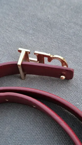 Cinto tipo CH Dourado e Vermelho 105cm