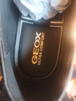 Zapatos Geox de piel negros