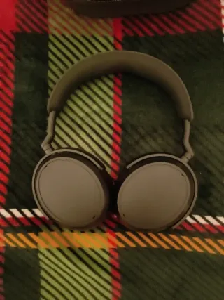 Come nuove Sennheiser Momentum 4  Nere