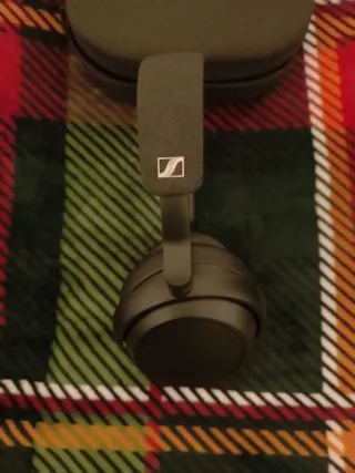 Come nuove Sennheiser Momentum 4  Nere