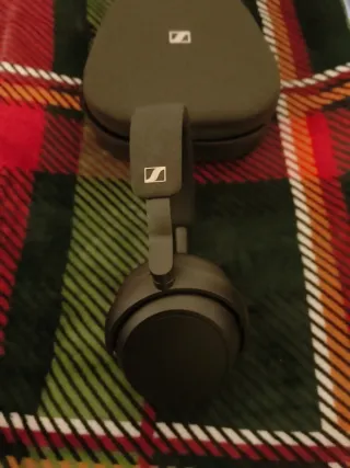 Come nuove Sennheiser Momentum 4  Nere