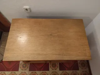 Mueble de madera con puertas