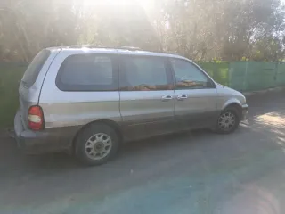 KIA Carnival 2001