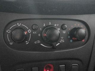 Dacia Logan Essential 1.0 54 kW (73 CV)