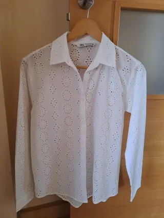 Camisa blanca ZARA bordada