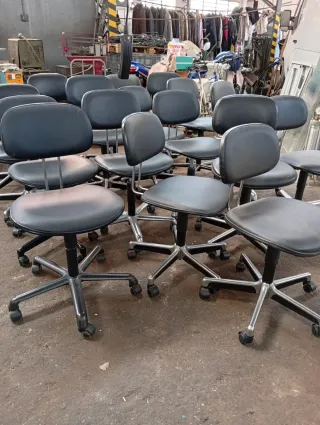 Sillas de oficina negras