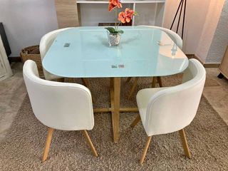 OFERTA DE MESA DE CRISTAL TEMPLADO + 4 SILLAS