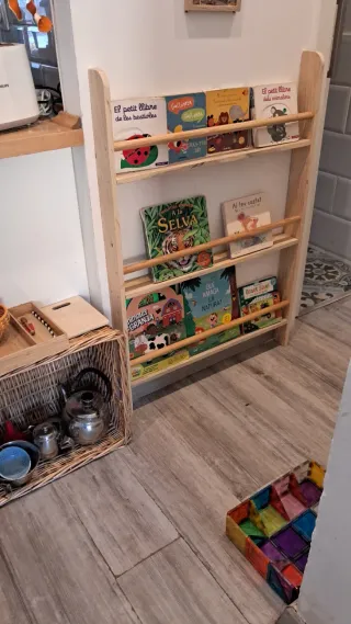 Libreria Montessori in Legno Naturale