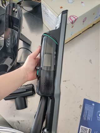 - Cecotec Aspirador de Mano sin Cables Conga Roc