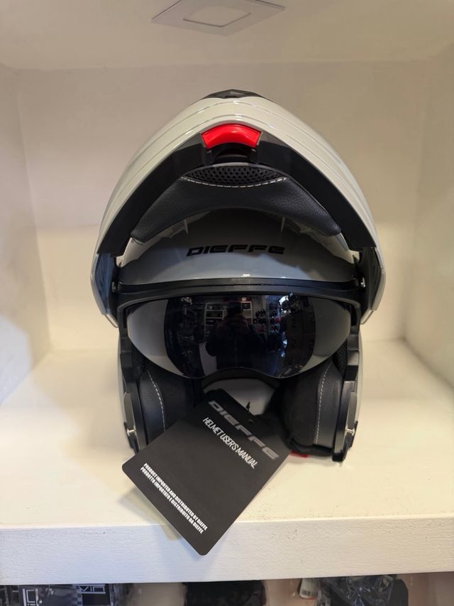 Casco modulare con visierino fume