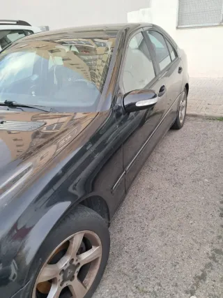 Mercedes-Benz Clase C 2004