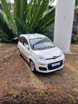 Modellino Fiat Nuova Panda Scala 1:24