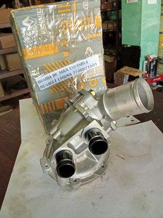 Bomba de agua Renault Laguna 7700871801