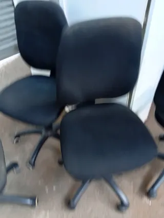 Sillas de oficina negras (4 unidades)