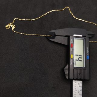 Cadena de oro de 18k. Peso: 5.11 g.