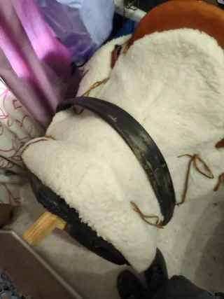 Montura Vaquera con Estribos y Cincha