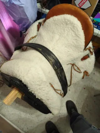 Montura Vaquera con Estribos y Cincha