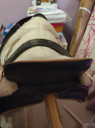 Montura Vaquera con Estribos y Cincha