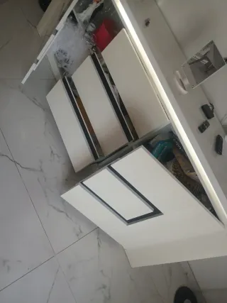 Aparador moderno blanco y negro