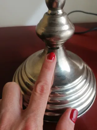 Lámpara de escritorio plateada