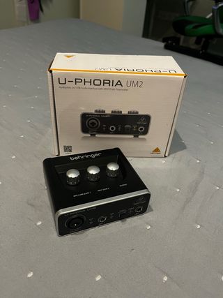 Behringer U-Phoria UM2