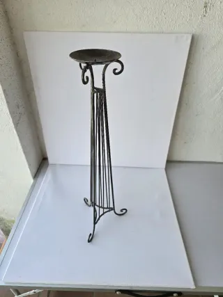 Candelabro de hierro forjado