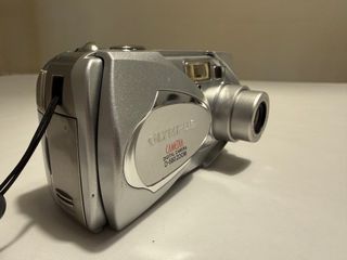 Cámara Digital Olympus Camedia D-580 Zoom