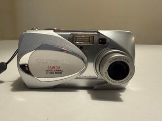 Cámara Digital Olympus Camedia D-580 Zoom