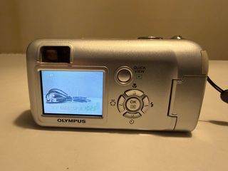 Cámara Digital Olympus Camedia D-580 Zoom