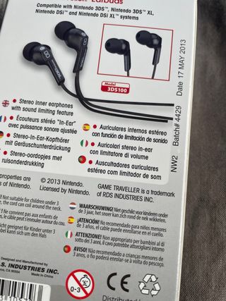 Lote Accesorios Nintendo 3DS: Funda, Auriculares y