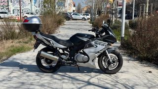 Suzuki GS500F Negra y Plateada