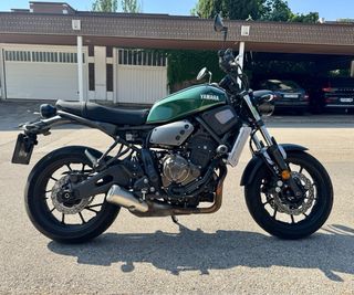 Yamaha XSR 700 Naked Verde