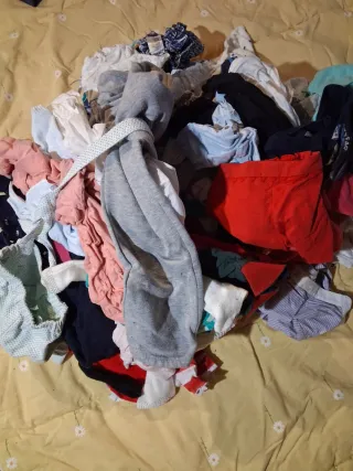 Lote de Ropa Variada de 1 a 7 años son 80 prendas