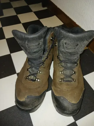 Botas de Montaña Hi-Tec Cuero Impermeables 44